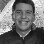 Estudiante de cuarto año del Grado de Matemáticas, me adapto a cualquier edad